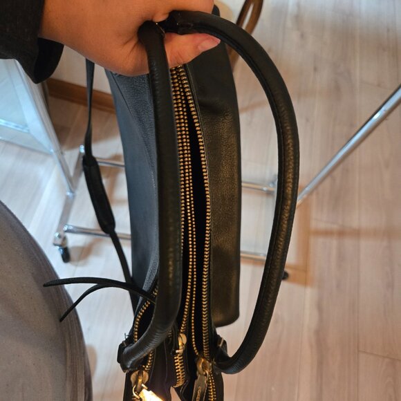 Spacious Coach NYC Borough Bag In Pebbled Black Leather - Ships next day - Picture 10 of 16